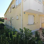 公寓 In Mit Eigenem Balkon By Interhome